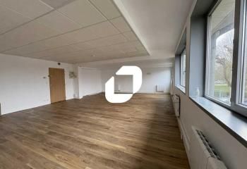 Location bureaux Voisins-le-Bretonneux, proche autoroutes A12 et A86