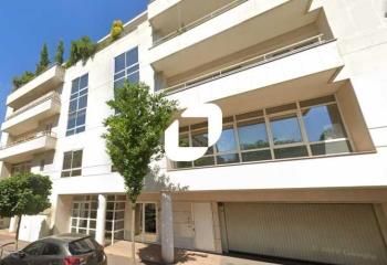 Location bureaux Issy-les-Moulineaux centre-ville - Proche métro, commerces et restaurants