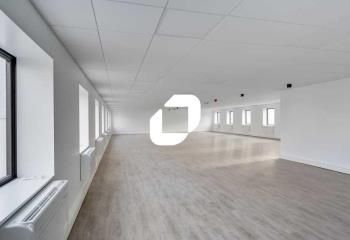 Location bureaux Ivry-sur-Seine - Proche métro 7 et tram 9