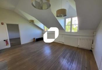 Location bureaux Paris 14 - Hôtel de Massa, proche bus, métro, RER et Transilien