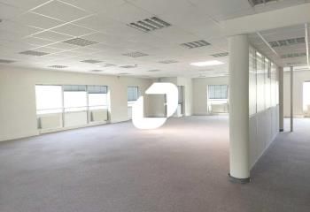 Location bureaux Guyancourt - Proche RER C et grands axes routiers