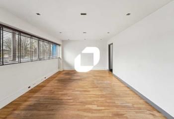 Location bureaux Saint-Ouen-l'Aumône - Proche RER et autoroutes