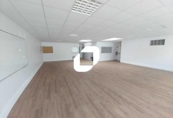 Location bureaux Vernouillet - Proche A13, RER E et commerces