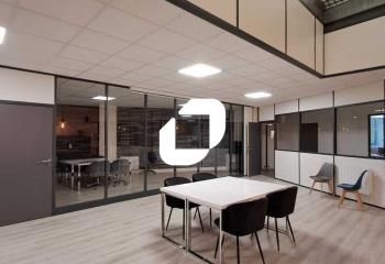 Local mixte à louer Montigny-le-Bretonneux - Proximité N12 et RER