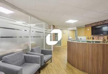Location bureaux Suresnes - Proche bus, tram et gare