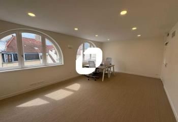 Location bureau Saint-Germain-en-Laye - Proche RER et autoroutes