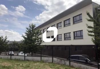Location bureaux Chanteloup-les-Vignes - Proche RER Poissy et gare