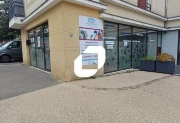 Local commercial à vendre Ecquevilly centre-ville