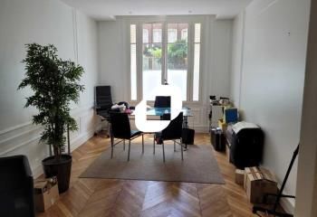 Location bureaux Paris 8 - Triangle d'or - Proche métro et RER