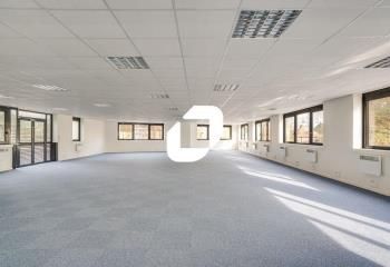 Location bureaux Lognes - Proche RER A et autoroutes