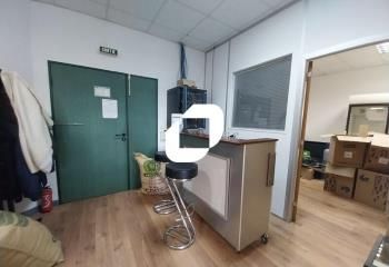 Local d'activité à louer Voisins-le-Bretonneux - Proche A12, A86, N10, N12