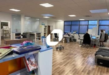 Bâtiment indépendant à vendre Méré - Proche Nationale 12