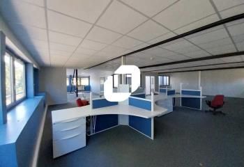 Location bureaux Le Mesnil-Saint-Denis - Proche RER N et U
