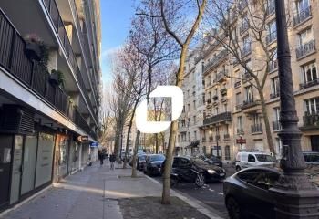 Location local commercial - 132 m²