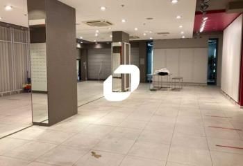 Local commercial à louer Suresnes - Galerie Bagatelle - Transports en commun