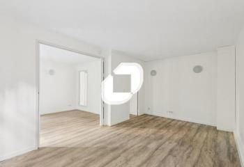 Location bureau Versailles - Quartier Saint-Louis, proche autoroutes et gares