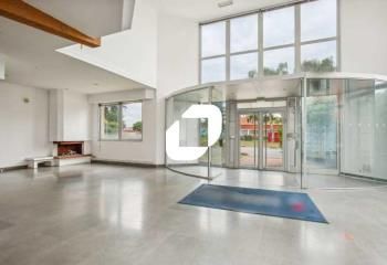 Location bureaux La Courneuve - Proche A1 et A86, RER B