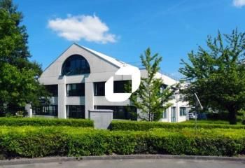 Location bureaux Trappes - Proche gare et autoroutes A12 et A86