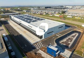 Messagerie à louer Colombier-Saugnieu - Aéroport Lyon St Exupéry