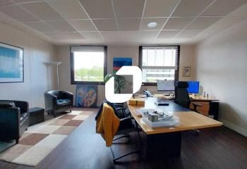 Vente bureaux Montigny-le-Bretonneux - Proche RER C et gare SNCF