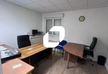 Location bureaux Meaux - Zone d'activités - Parking privatif