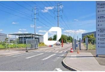 Location entrepôt Mions - Proche A43 - Divisible 3 876 m²