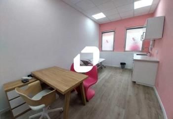 Bureaux à louer Montigny-le-Bretonneux - Proche gare et commerces