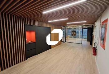 Bureaux à louer Courbevoie Centre - Proximité RER, métro et gare