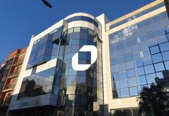 Location bureaux Levallois-Perret - Métro Anatole France terrasse 58m²