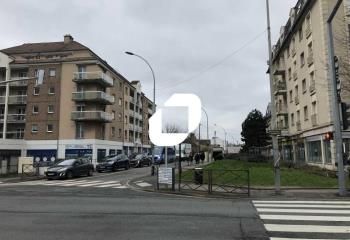 Location local commercial Poissy - Proche RER A