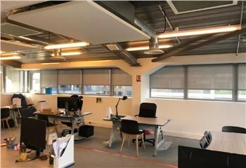 Location bureaux Bordeaux - Bassins à Flot - Proche commerces et résidences