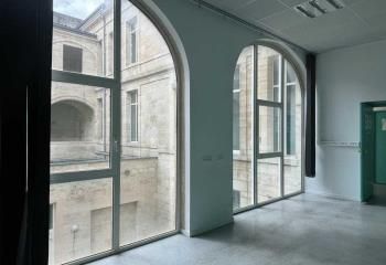 Location bureaux Bordeaux Chartrons - Vue Garonne, Tram et Bus