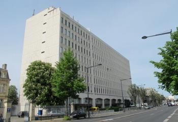 Location bureaux Bordeaux - Proche tram D et barrière du Médoc
