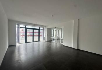 Local commercial à louer Bordeaux Bastide - Proche Place Stalingrad