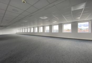 Location bureaux Ivry-sur-Seine - Proche Métro, RER, SNCF et bus