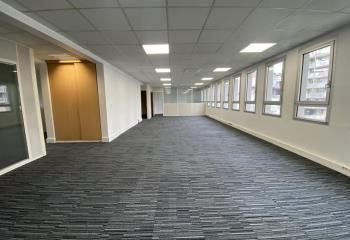 Location bureaux Clichy - Proche Métro Porte de Clichy et Tram