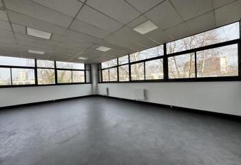 Location bureaux Saint-Denis - Proche autoroute A86 et transports