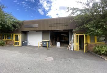 Location activité/entrepôt - 1044 m²