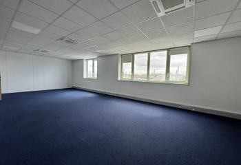 Location bureaux Pantin - Proche RER E et métro ligne 5