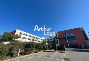Bureaux à louer Biot - Vue golf Sophia Antipolis