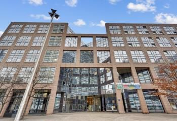 Location bureaux Courbevoie - Proche RER La Défense et Tramway