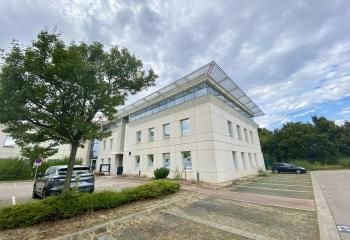 Location bureaux Saint-Priest - Proche A43, Tram T2 et Parc Technologique