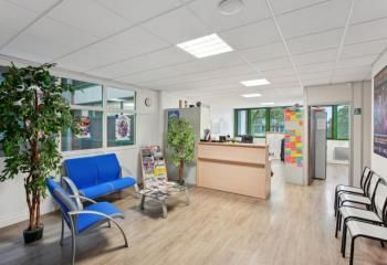 Vente bureaux Bron - Parc Saint-Exupéry, proche tram T2 et bus