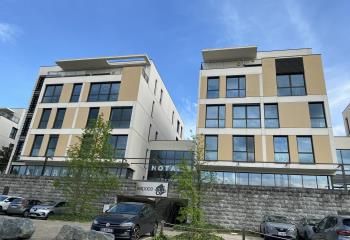 Location bureaux Lyon 4 - Bord de Saône, proche transports en commun