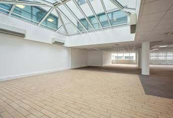 Location bureaux Lyon 8 - Bioparc - Proche tramways T2 et T5