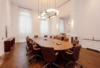 Bureaux opérés Paris 16 - Métro Charles de Gaulle-Etoile - RER A