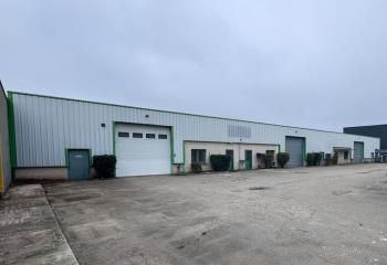 Local d'activité à louer Pusignan - Proche bus et autoroutes