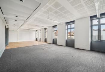27AC - Location bureau - 611 m²