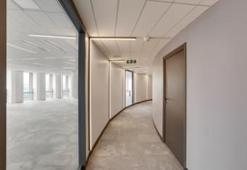 Location bureaux Lyon 3 - Tour Part-Dieu, proche métro et tramway