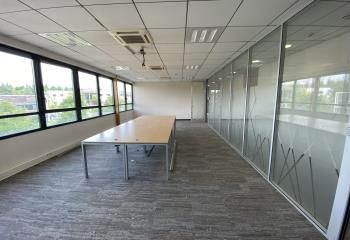 Location bureaux Saint-Priest - Parc Technologique, proche Tramway T2 et A43
